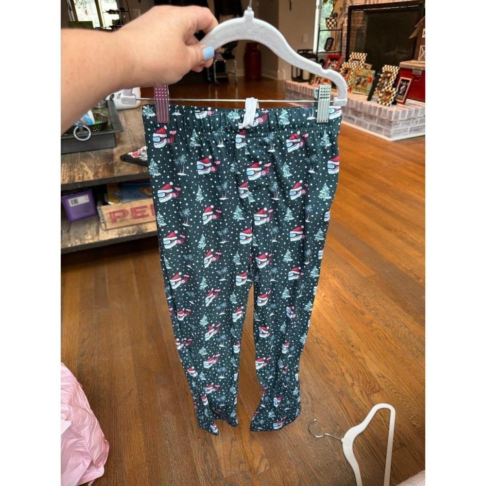 Vineyard Vines pants festive "Santa Whale Skis & Trees" holiday pj pants 7